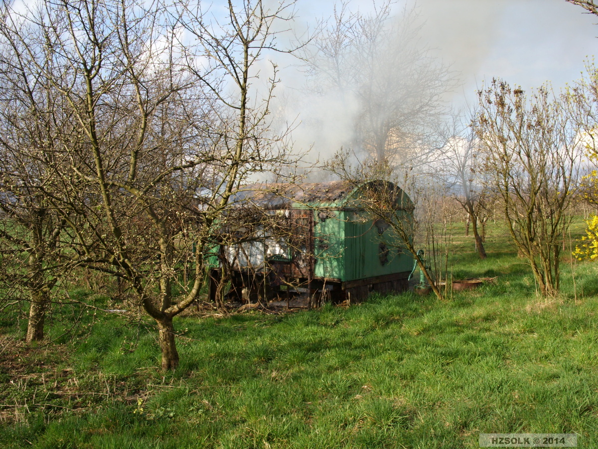 2 25-3-2014 Požár maringotky Hlinsko (3).JPG