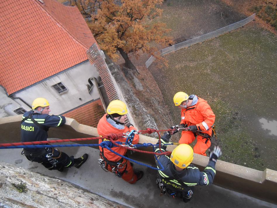 2 Lezci HZS Jihočeského kraje  (2).JPG