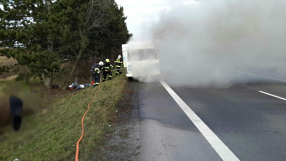 2021-03-15 požár dodávky Mikulčice/2021-03-15 požár dodávky.jpg