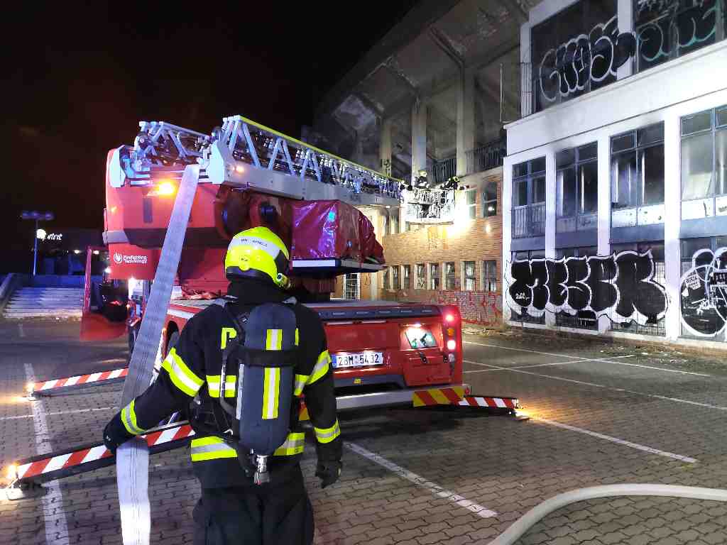 2022-03-18-Požár stadion Brno/Pořár, stadion Brno (7).jpg