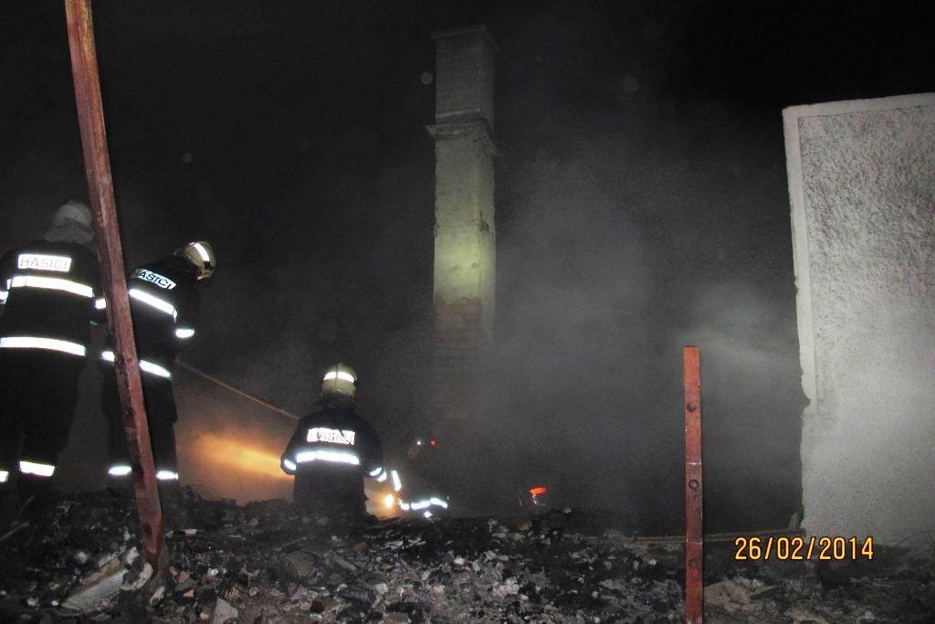 26.2.2014 foto/26.2.2014 požár chaty Vstiš.jpg