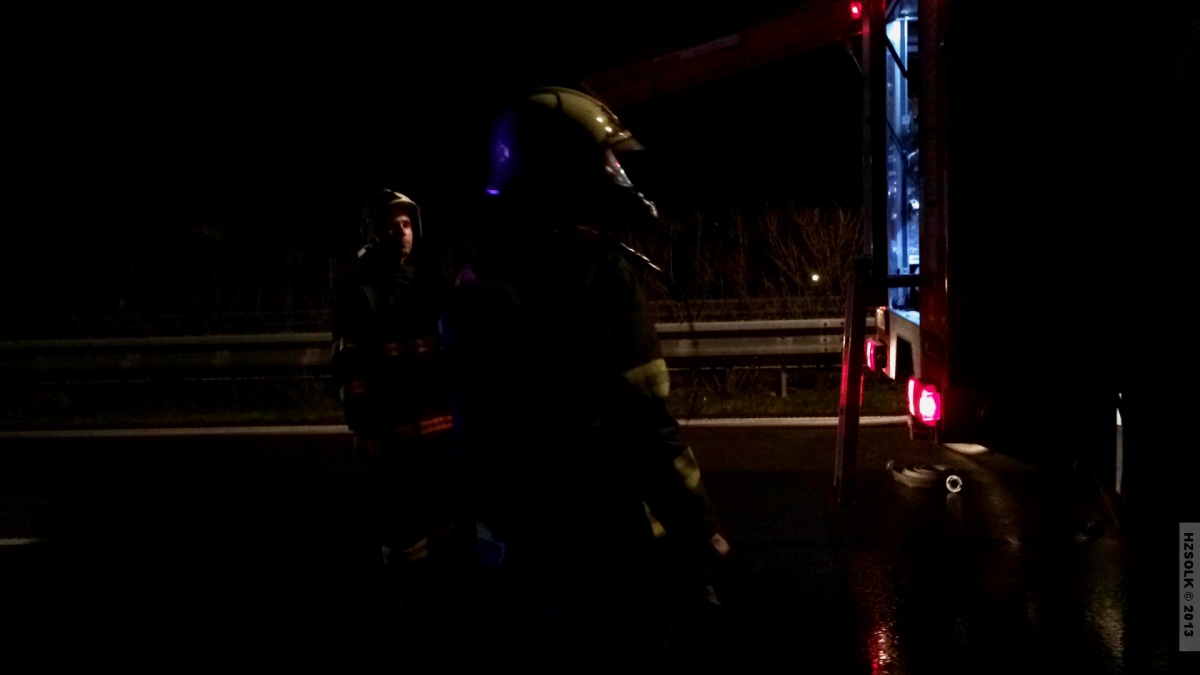 27 27-10-2013 Požár autobusu na R35 Velký Újezd (7).JPG