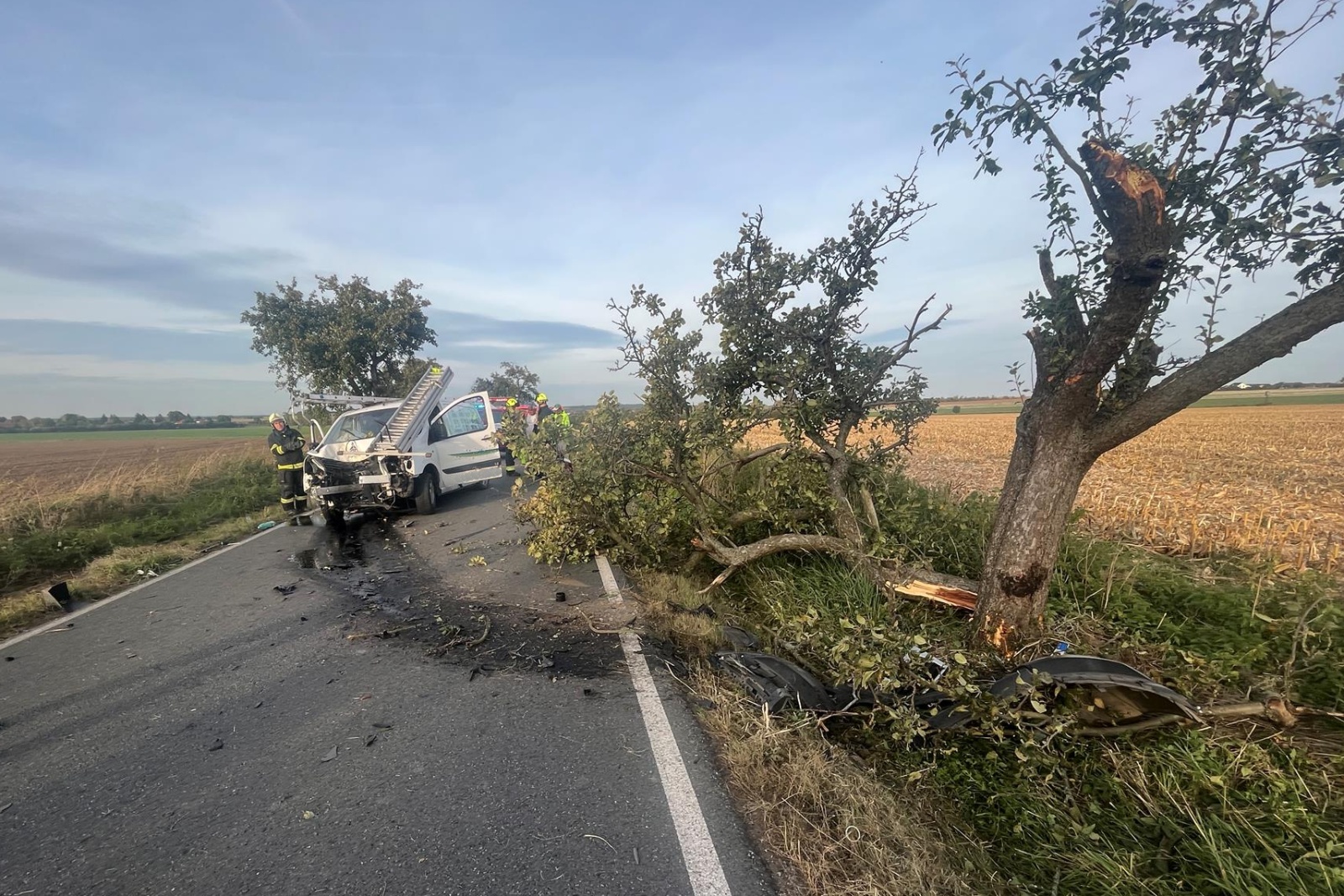 293-Havárie dodávky nedaleko obce Stupice v okrese Praha-východ.jpg