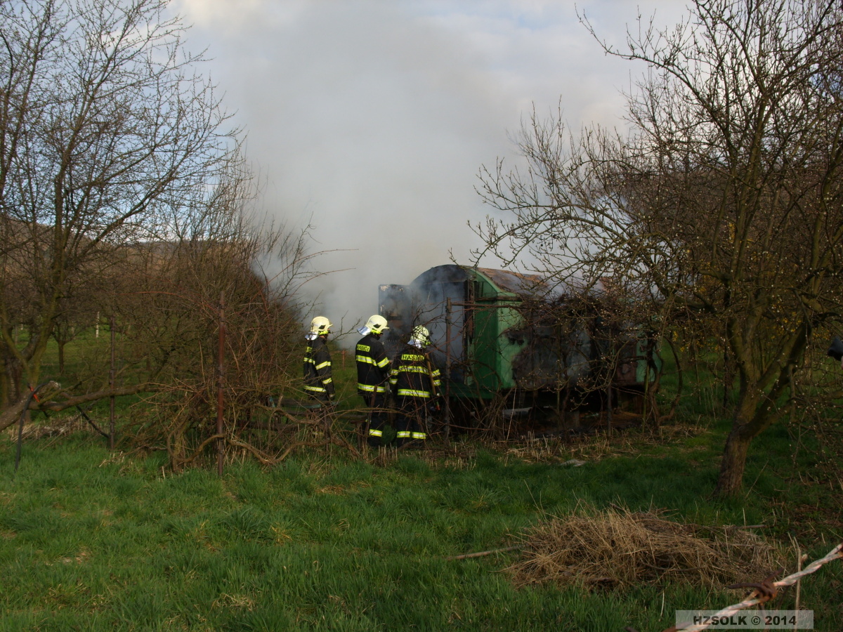 5 25-3-2014 Požár maringotky Hlinsko (6).JPG