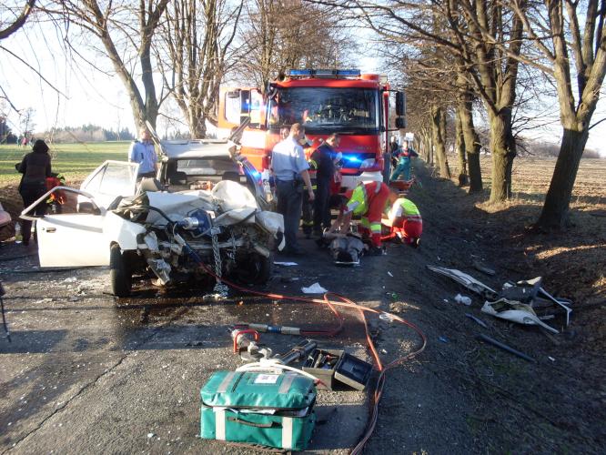 K těžké nehodě u Slavíkova vyjížděli i hasiči z Hlinska