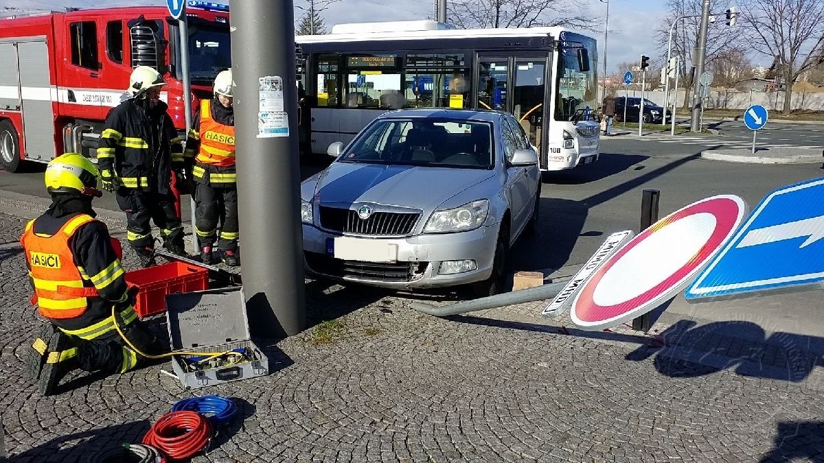 DN u nádraží1 Pardubice 20.2.2020.jpg