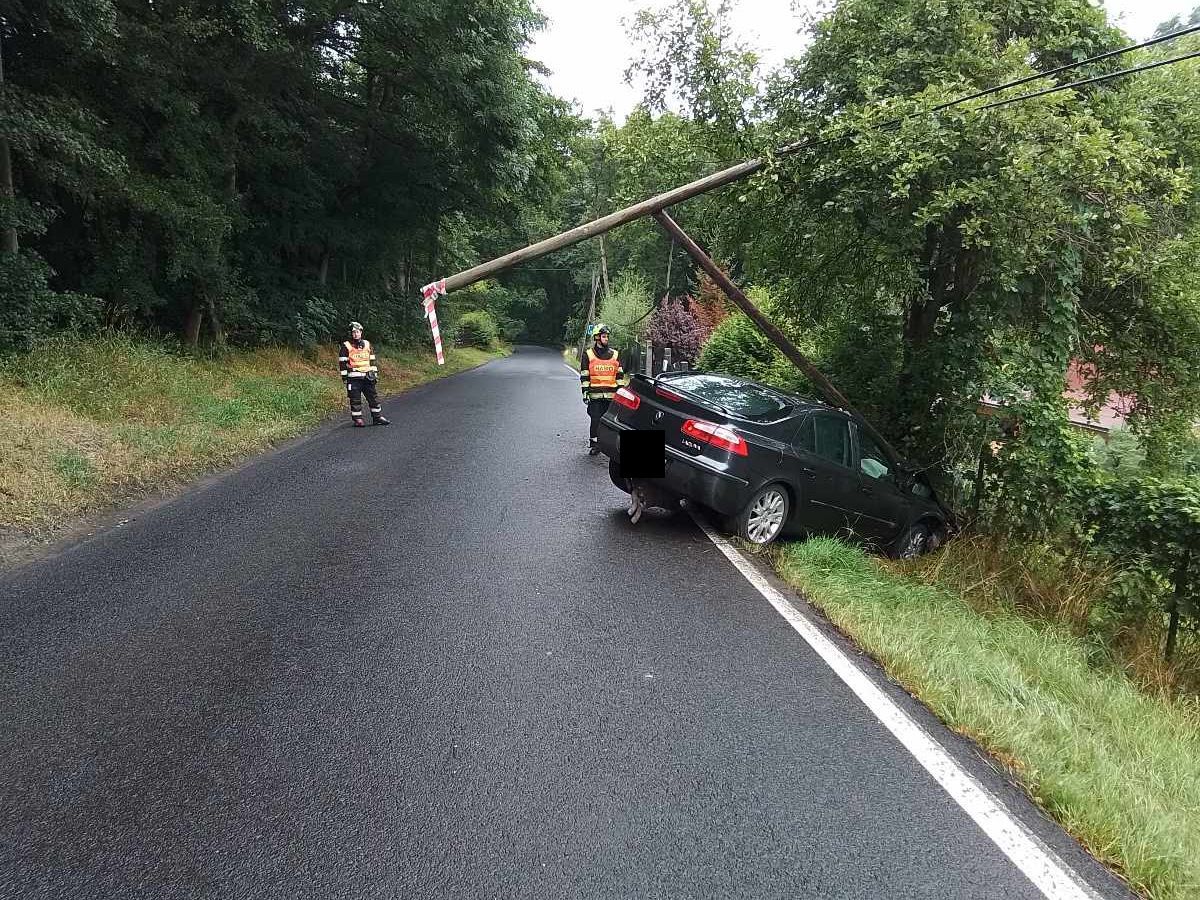 Dopravní nehoda Tlučeň (2).jpg