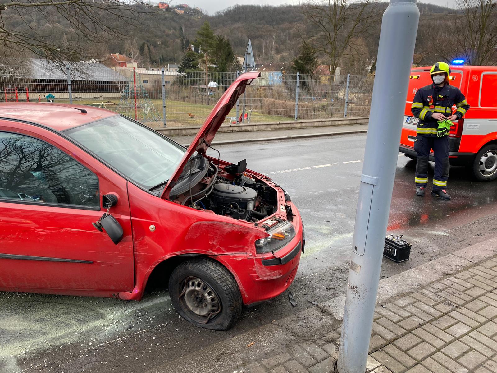 Dopravní nehoda Trmice (4).jpg