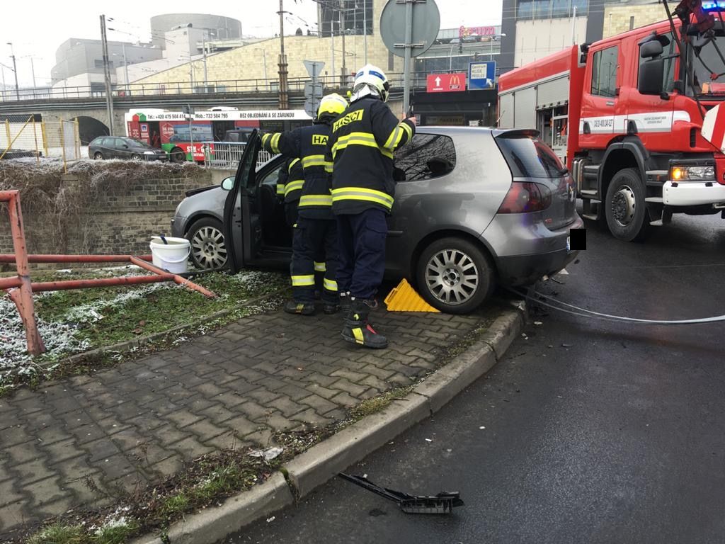 Dopravní nehoda Ústí nad Labem (1).JPG