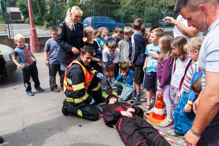 Hasiči připravili pro návštěvníky atraktivní ukázky