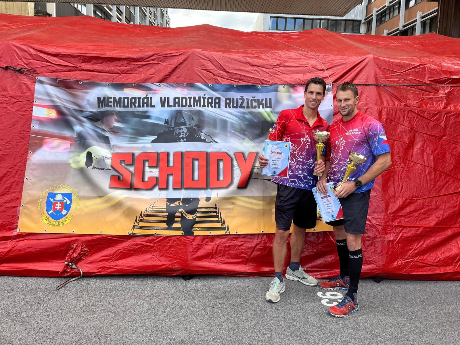 FOTO SCHODY.jpg