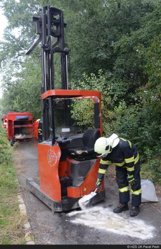 Havárie vysokozdvižného vozíku (7).JPG