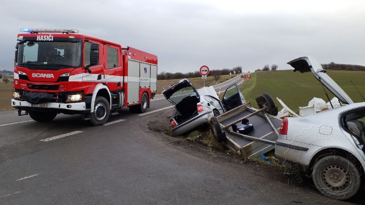 Horní Ředice dopravní nehoda2 14.3.2021.jpg