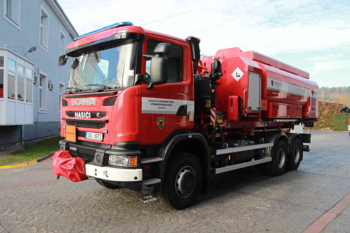 KA S2 Scania 6x6 .JPG