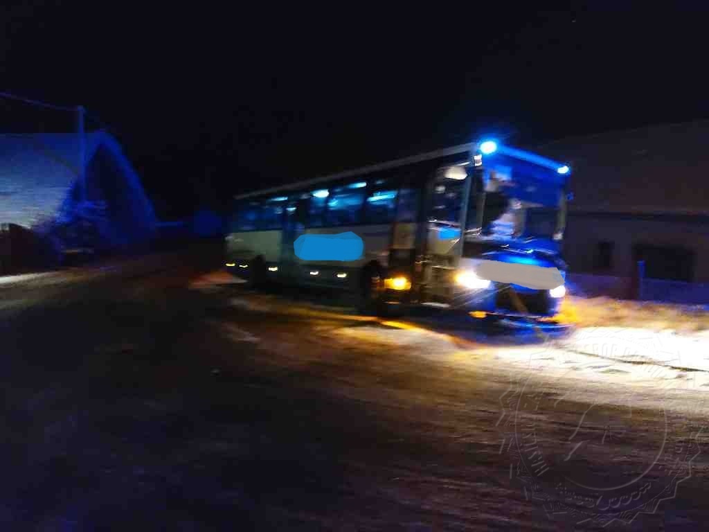 Nepomuky vytažení autobusu 7.1.2021.jpg