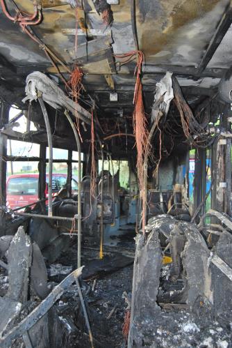 Požár autobusu Roudníky (2).JPG