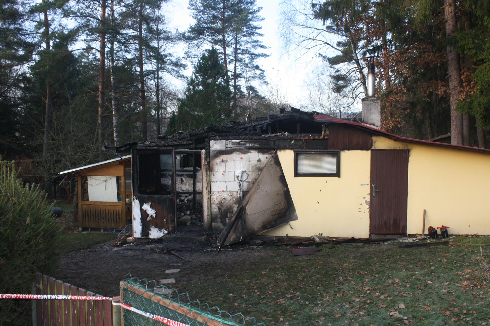 Požár chaty, Strážkovice - 18. 11. 2019 (3).JPG