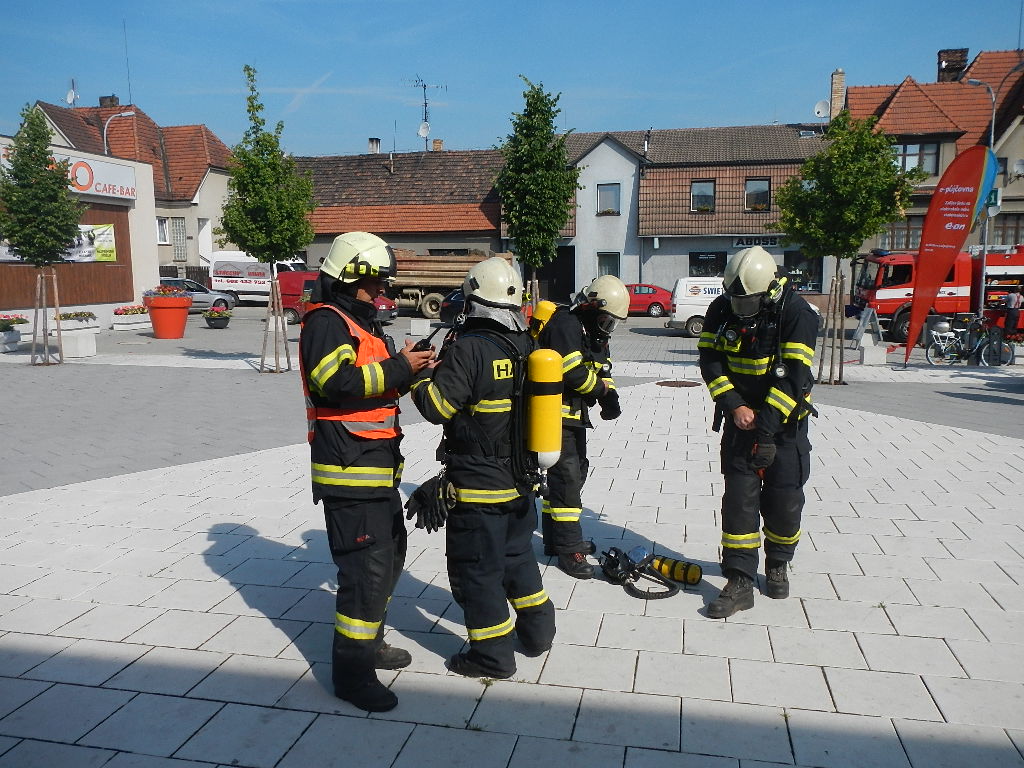 Požár diskotéky, Kaplice - 22. 6. 2017 (3).JPG