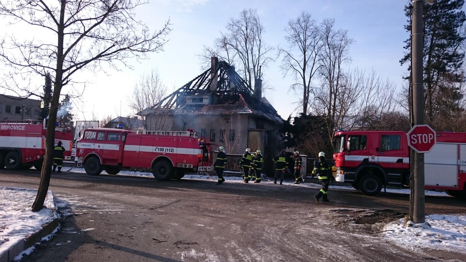 Požár domu, Čimelice - 19. 3. 2018 (1).JPG