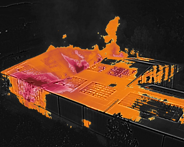Požár haly, Vimperk - termokamera (1).jpg