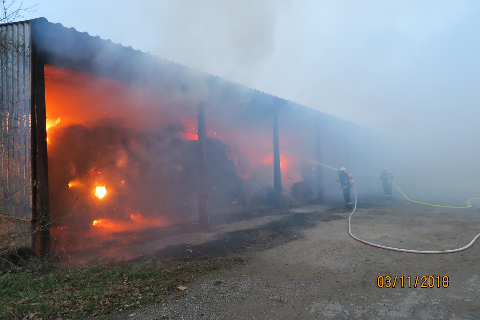 Požár seníku, Radhostice - 3. 11. 2018 (2).JPG