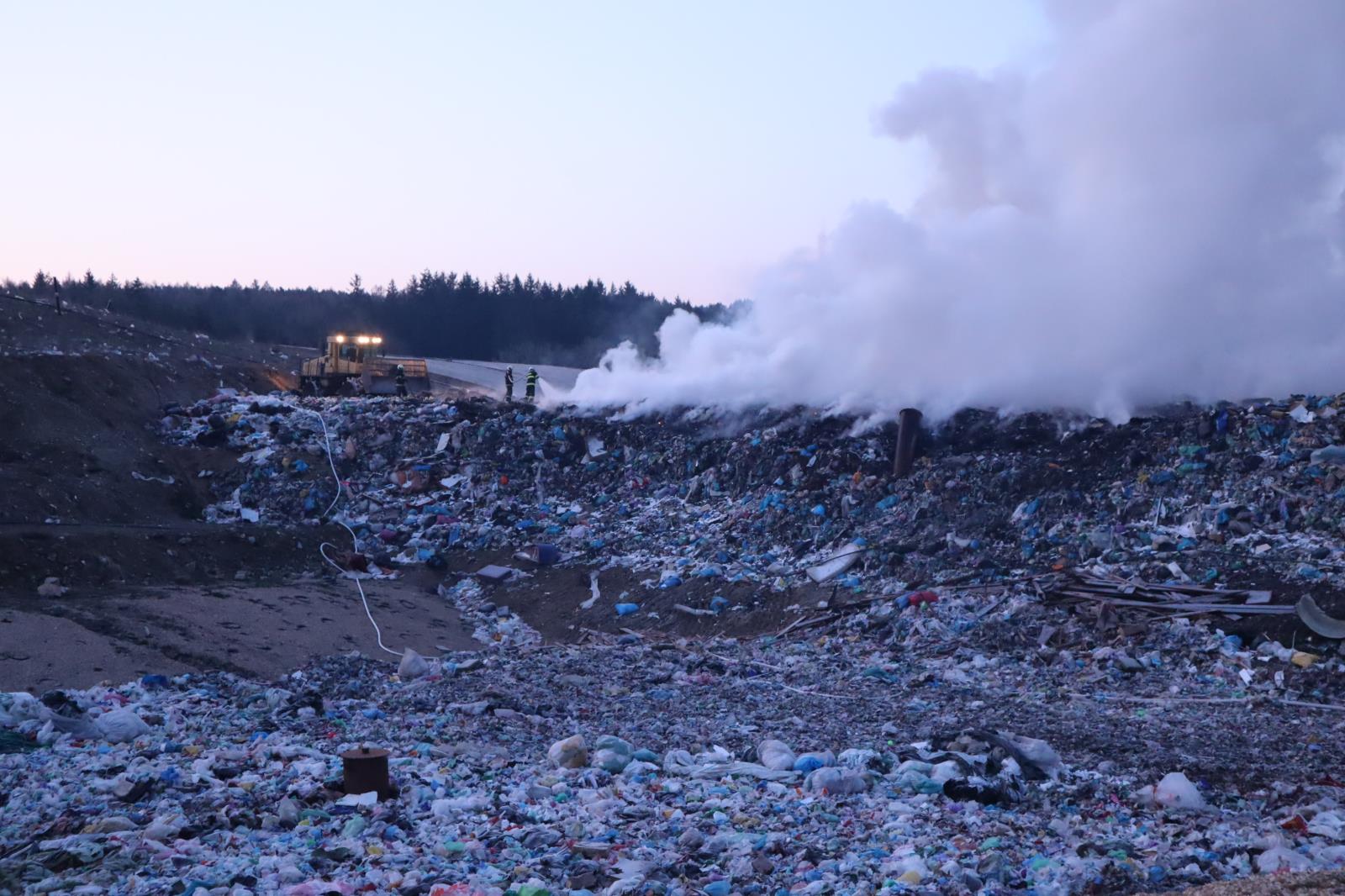 Požár skládky, Vydlaby - 25. 3. 2020 (10).JPG