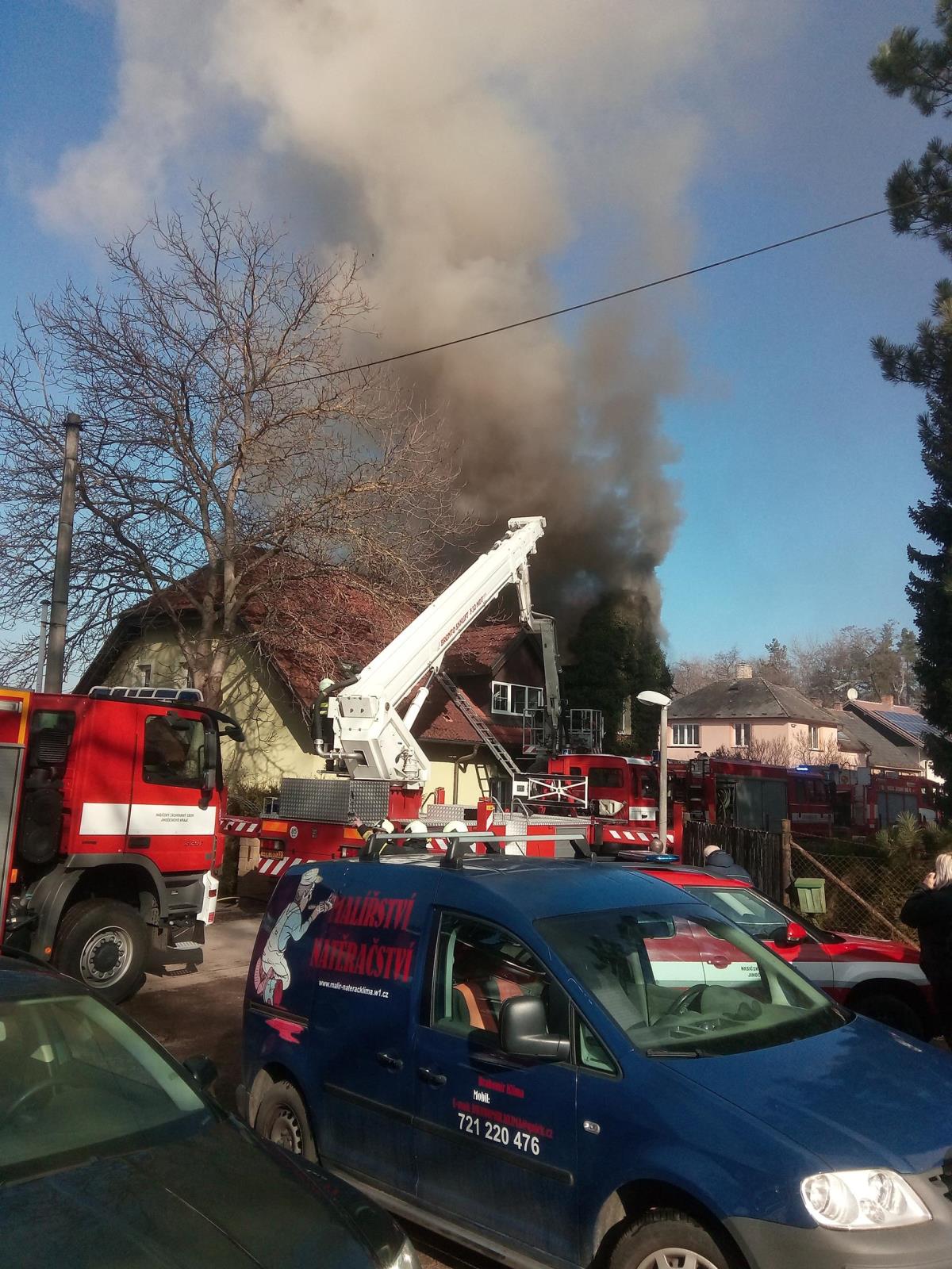 Požár střechy, Včelná - 14. 2. 2017 (5).jpg