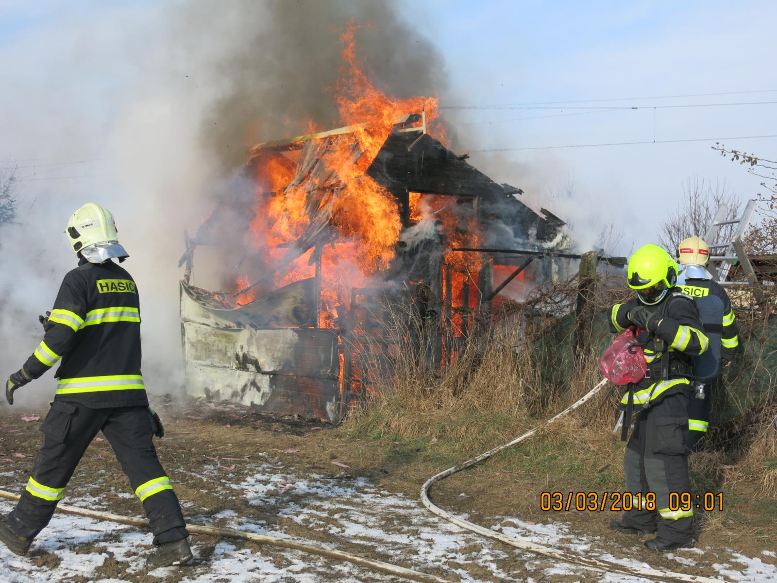 Požár zahradní chatky Olomouc - Nové Sady 3.3.2018