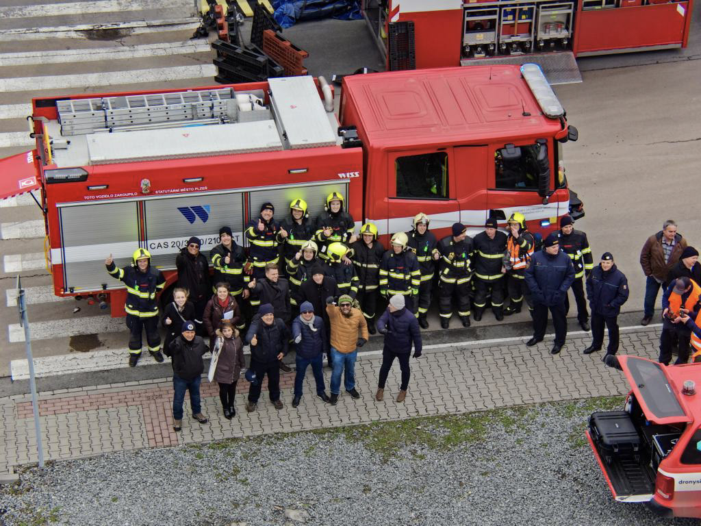 The guests from Colombia visited the fire station in Pilsen (5).jpg