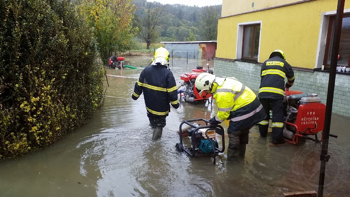 Vranová Lhota - čerpání vody14-10-2020.jpg