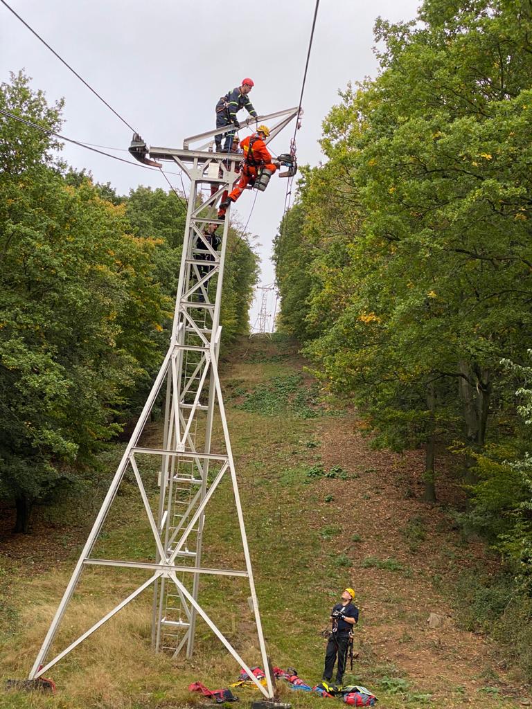 Výcvik lezecké skupiny na lanovce v Krupce (6).jpg