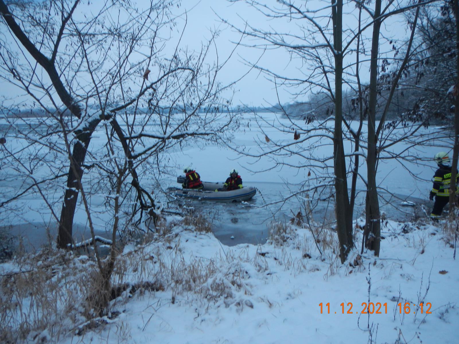 Záchrana srnky, Zbudov - 11. 12. 2021 (1).JPG