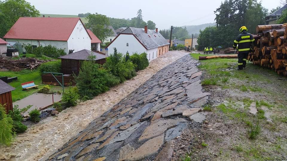 bouřky neděle (2).jpeg