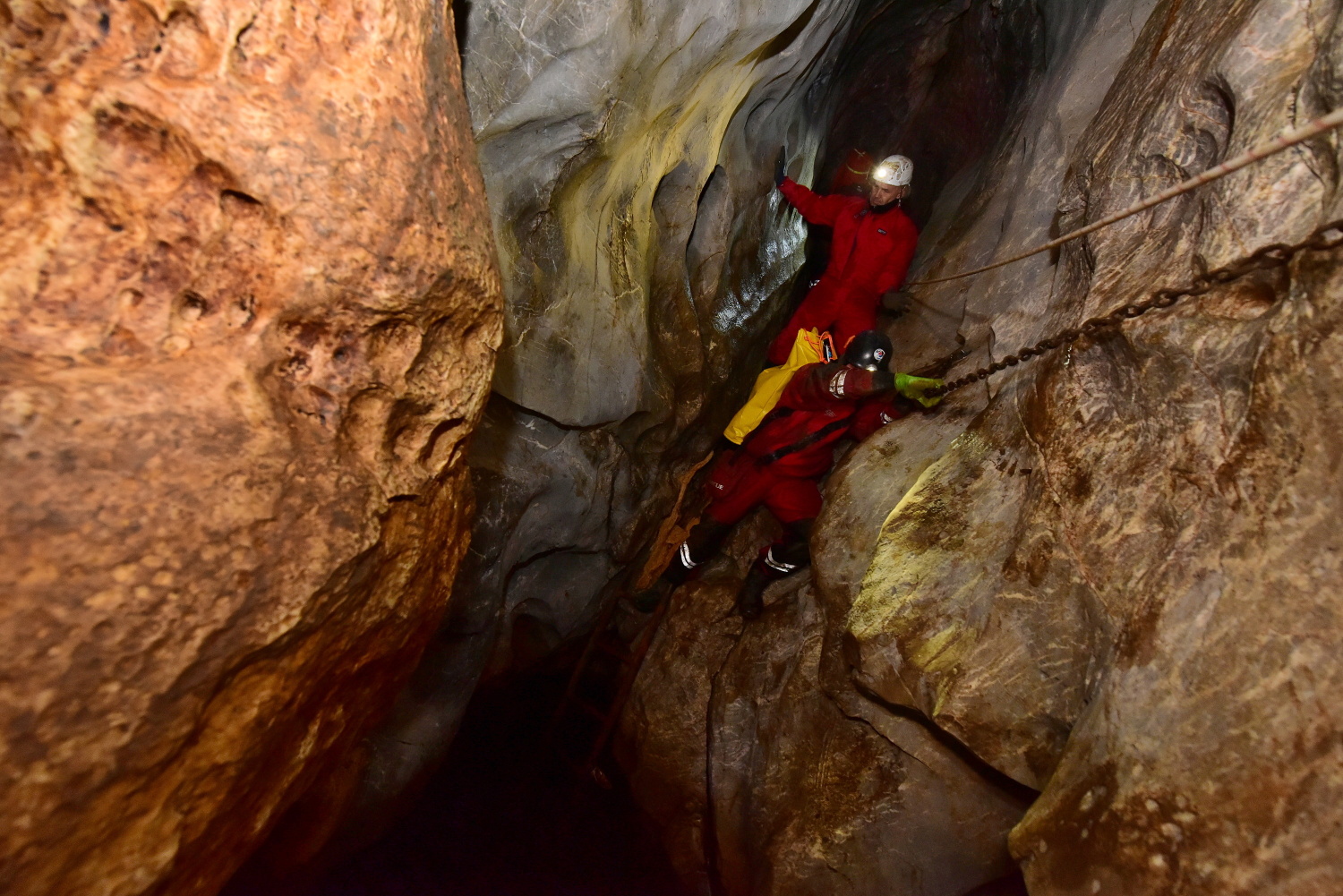 cvičení v jeskyni (40).JPG