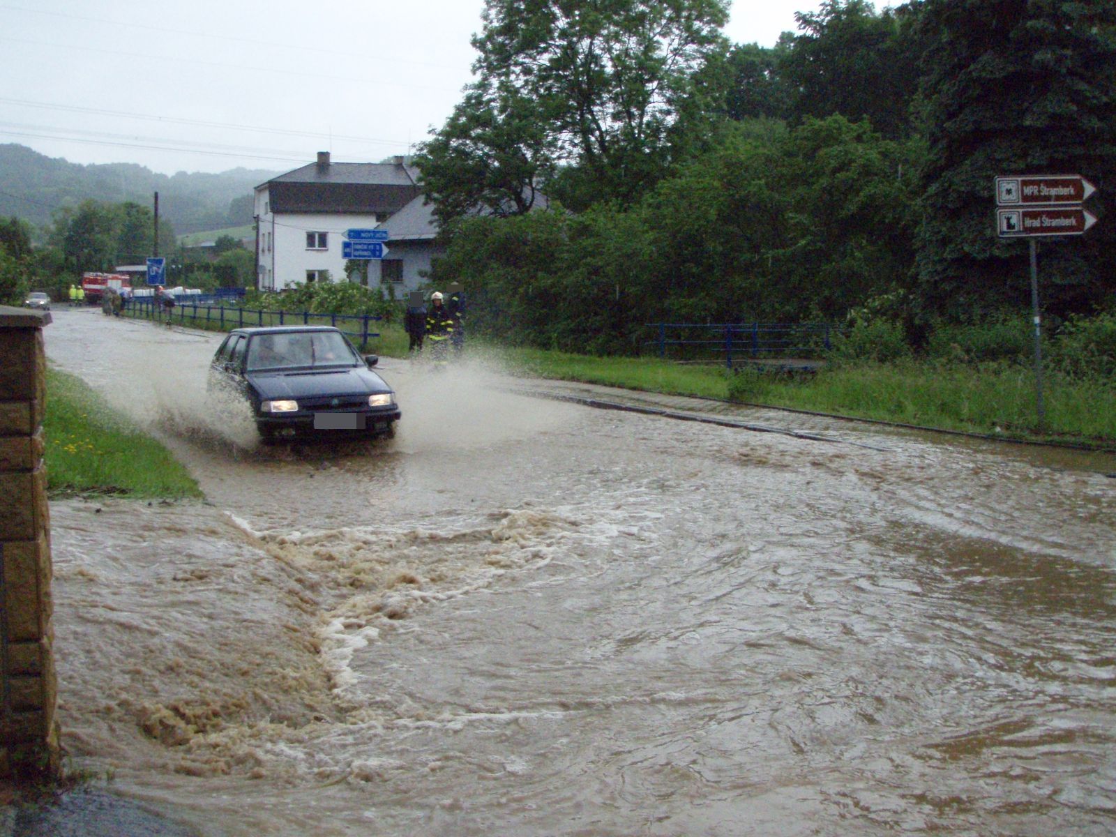 fotopovodeňNJaokolí/05 povodeňMořkov 2.JPG