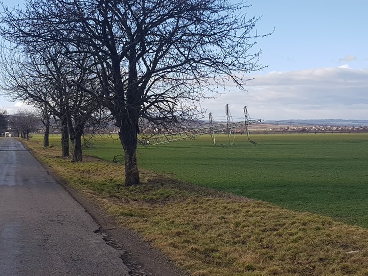 pád stožáru vysokého napětí - Olšany u Prostějova