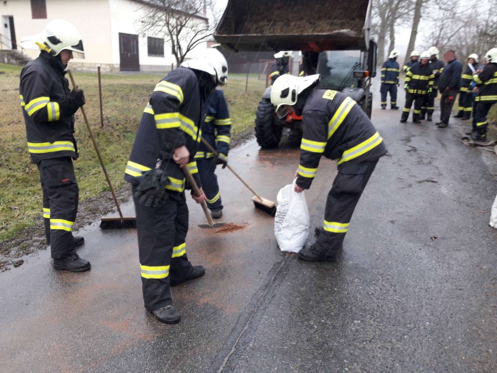 požár Pomezí 26.2.2020.jpg