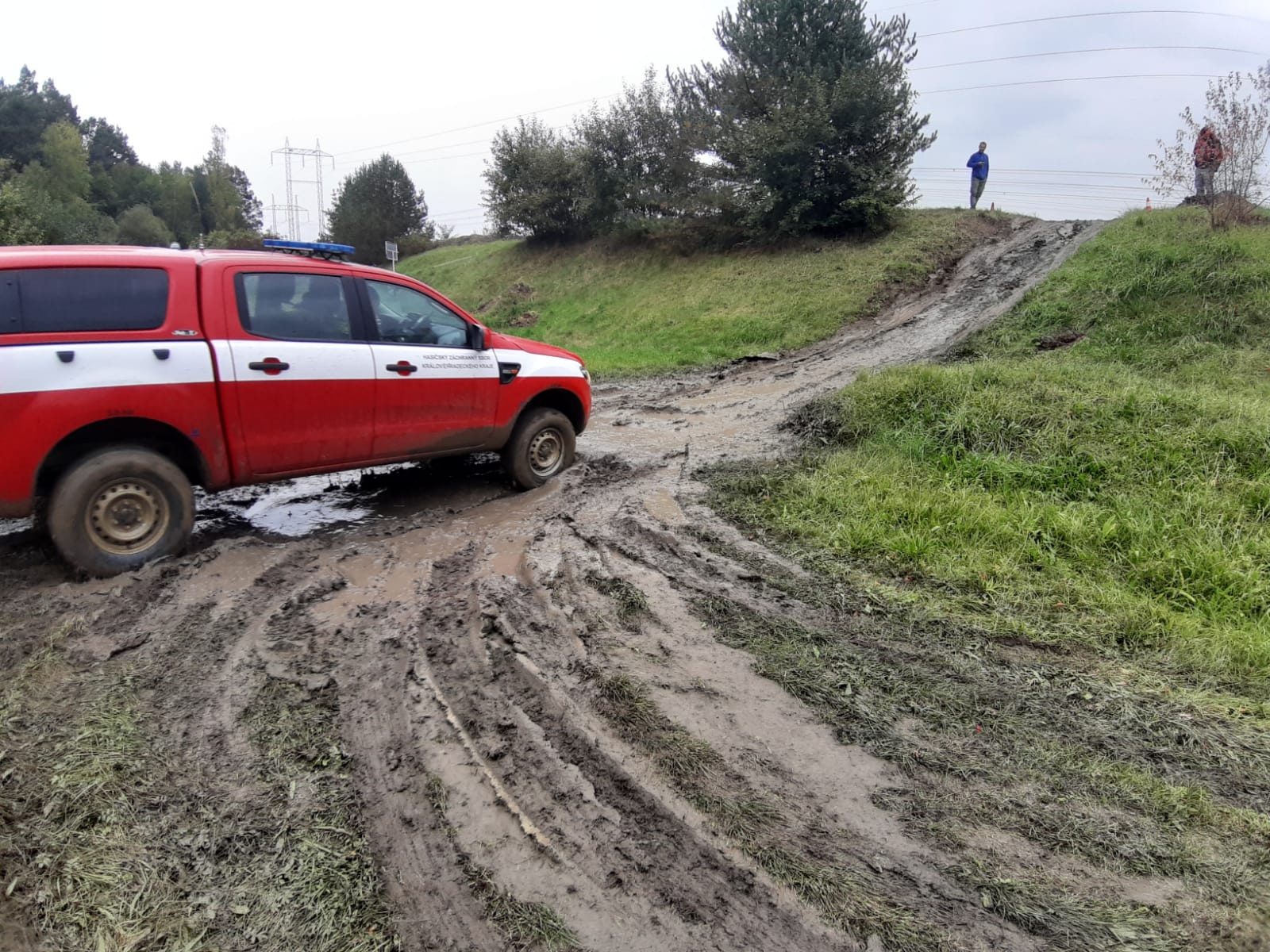 výcvik bezpečné jízdy hasičů (2).jpg